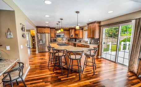Downlights . Pendant Lights: Suits Style?